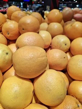 Oranges at the grocery store Stock-Fotos