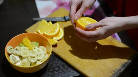 Oranges sliced ​​for fruit salad Stock Footage 61644750