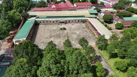 Orbit around Buon Ma Thuot Pastoral Center and Marian statue Vidéo 340880783