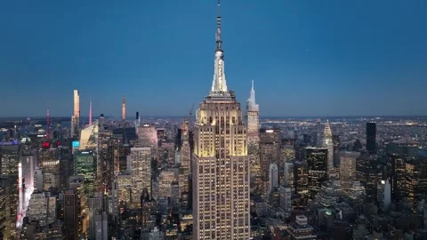 Orbit left From the Empire State Crown Over the Midtown Grid Video stock 345289929
