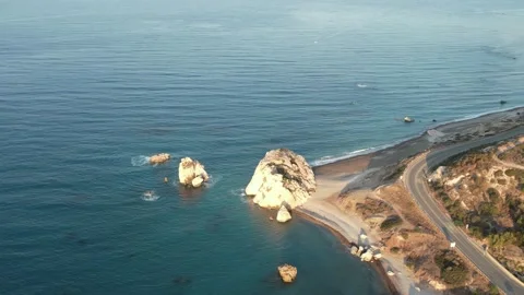 Orbit Reverse-Cyprus-Petra Tou Romiu-Aerial drone view White Rocks Aphrodite 스톡 동영상 171764669