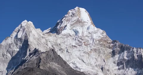 Orbiting Aerial Drone Shot of Ama Dablam with Deep Parallax, Nepal Vídeo Stock 328337231