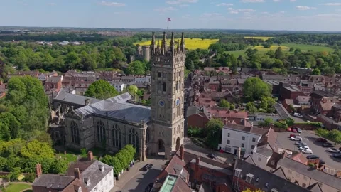 Orbiting Gothic St Mary’s Church in Warwick Village on a Sunny Spring Day 스톡 동영상 331226705