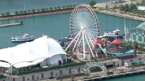 Orbiting Navy Pier amusement park in Chicago. Shot in 2003. Stock Footage 59440367