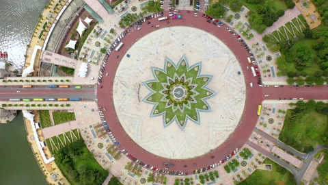 Orbiting Putra Square With Putra Mosque And Perdana Putra Putrajaya Malaysia Stock Footage 131495087