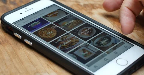 Ordering Food on Uber Eats App Vídeo Stock 126359478