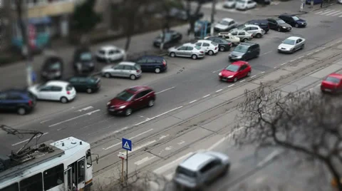 Ordinary day traffic Vídeo Stock 33403784