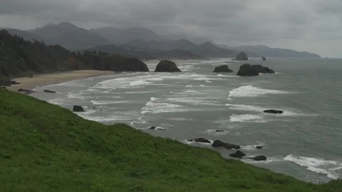 OREGON - Cloudy Cannon Beach in Slow Motion Stock-Footage 96543336