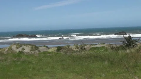 Oregon Coast level view with waves, rocks 스톡 동영상 11236657