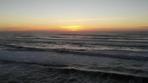 Oregon Coast Into the Sunset 動画素材 150137930
