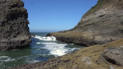 Oregon Coast Waves at Devil's Elbow Video stock 130935054