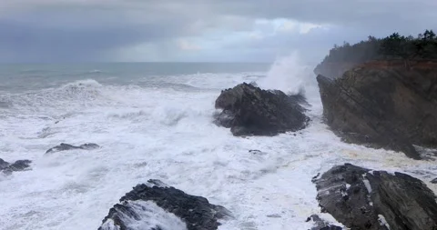 Oregon coast winter storm. Stock Footage 139986470