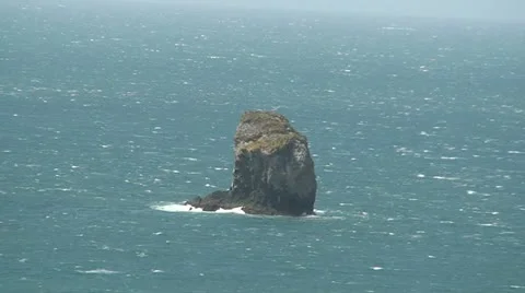 Oregon Coasts with Large Rock and Surf 스톡 동영상 11296822