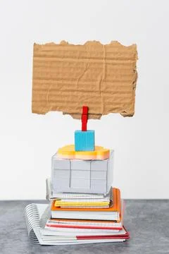 Organized Stack Note Pad, Bundle Notebooks, Neat Pile Documents, Pleasant Foto stock