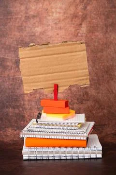 Organized Stack Note Pad, Bundle Notebooks, Neat Pile Documents, Pleasant Foto stock