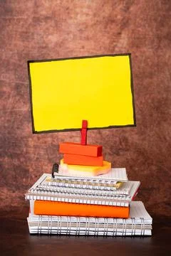 Organized Stack Note Pad, Bundle Notebooks, Neat Pile Documents, Pleasant Foto stock