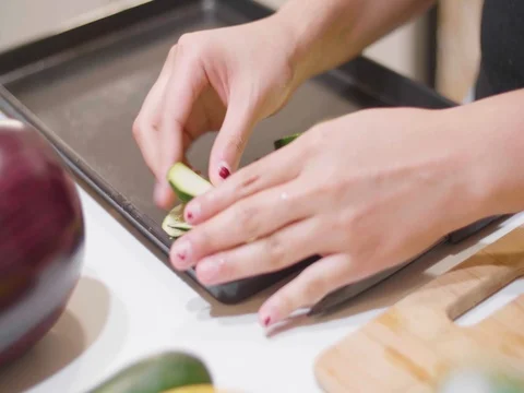 Organizing cucumbers in slow motion Video stock 80544294