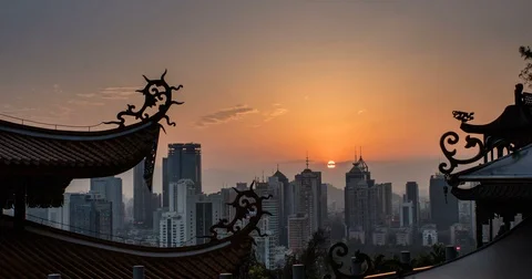 Oriental day to night time lapse with Chinese temple Stockbeeldmateriaal 83840641