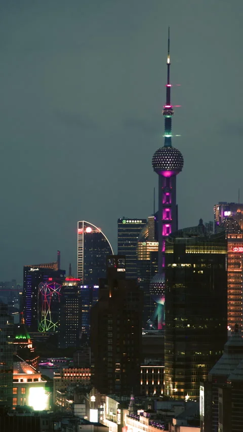 Oriental Pearl TV Tower day to night vertical timelapse in Shanghai 库存影片 344974992
