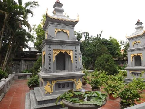 Oriental Pillars In Hoa Lu Stock-Fotos
