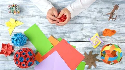 Origami tulip man tutorial. 写真素材