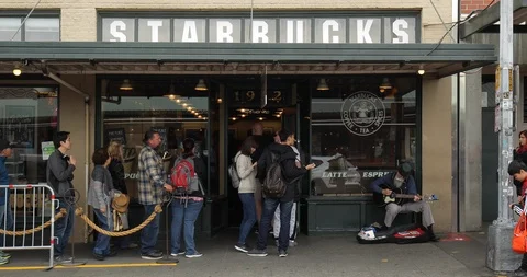 Original Starbucks coffee in Seattle Stock Footage