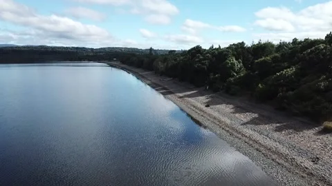 ORILLA LAGO Stock Footage 148307807