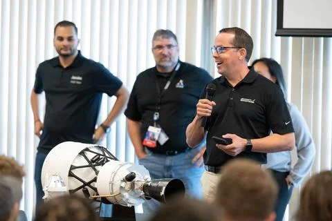 Orion Program Manager at Aerojet Don Mahr delivers remarks during a panel d.. Foto stock