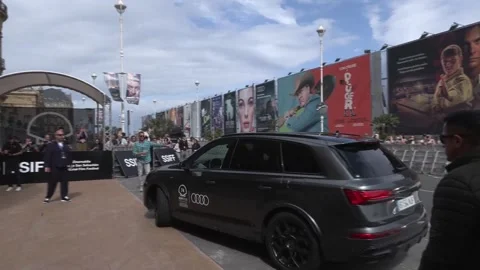 Orlando Bloom gets early start on star arrivals at San Sebastian Film Festival,  Stock Footage 345658398