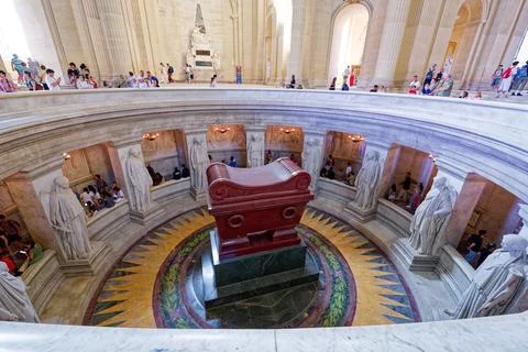 Ornate interior dome architecture inside Les Invalides in Paris, Paris, Franc 库存照片