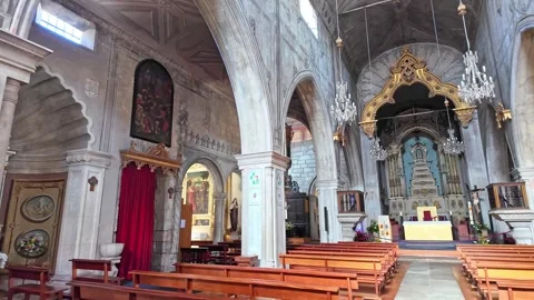 The ornate interior of the Se Cathedral of Viana do Castelo in Portugal Vídeo Stock 277522853