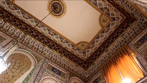 Ornate painted ceiling and decorated walls of Sitorai Mokhi-Khosa summer palace Vídeos de archivo 335984246