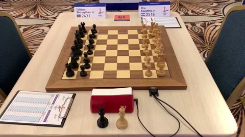 Oro wins again and keeps alive his dream of becoming the youngest Grand Master i Stock Footage 330126092