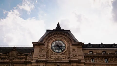 Orsay Museum Clock &amp; Clouds 5K Timelapse, Paris France, Art &amp; Culture Video stock 250575793