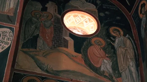Orthodox icons on the wall in the monastery Vídeo Stock 137942265