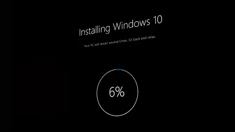 OS install, Microsoft Windows 10 operating system fresh install pc screen Stock Footage 151680560