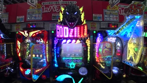 OSAKA, JAPAN : View inside Pachinko parlor. Mixture of slot machine and pinball. Видео 283687805