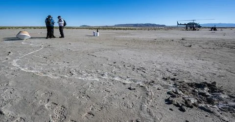 OSIRIS-REx Sample Return Training. Recovery teams participate in field rehe.. Stock Photos