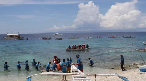 Oslob Beach recreation Stock Footage 39979080