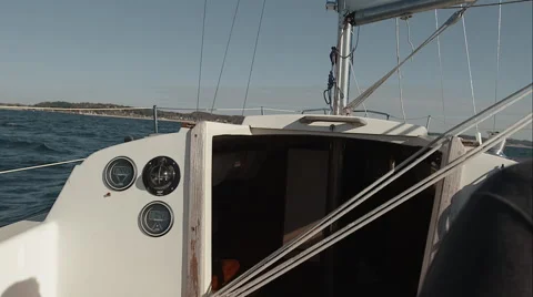 OTS of man on a sailboat Vidéo 48868984