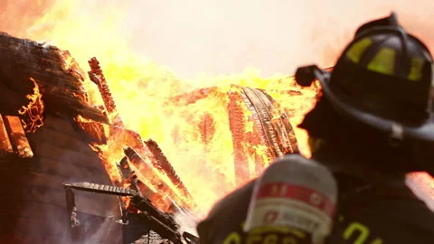 OTS Spraying Water on Flames 動画素材 197447511