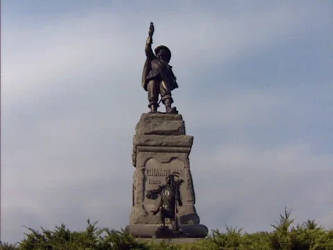 Ottawa The Champlain Statue long field Vídeo Stock 142125952