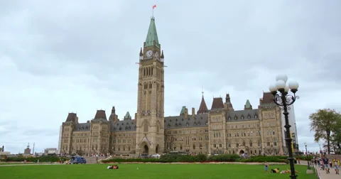 Ottawa's Centre Block on a Summer's Day Vidéo 64970227