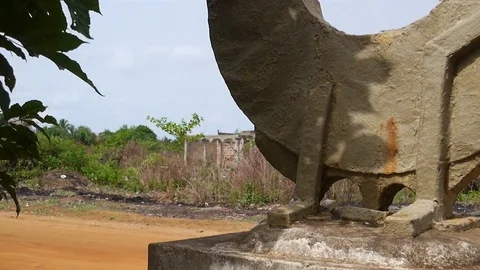 Ouidah commemorative statue Video stock 81108639