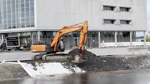 Oulu, Finland – 08/03/2023:Excavator at work Video stock 247323186