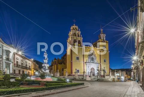 Our Lady Of Guanajuato Church In Plaza De La Paz At Dawn, Guanajuato,