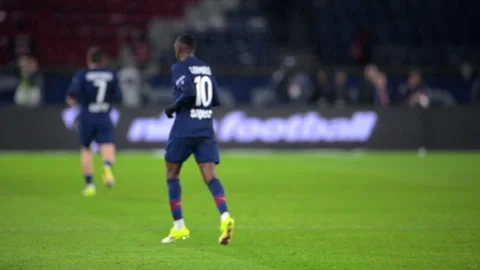 Ousmane Dembélé during Paris Saint-Germain (PSG) VS LOSC - Ligue 1 (2026) Stock-Footage 340537580