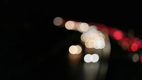 Out of focus to sharp german autobahn at night 動画素材 288871235