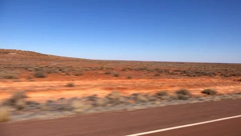 Outback Desert Driveby 3 Stockbeeldmateriaal 127331007
