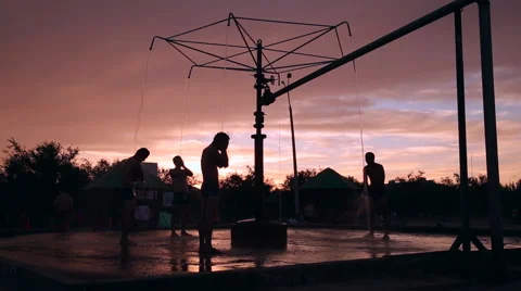 Outdoor bathing Vidéo 52608840